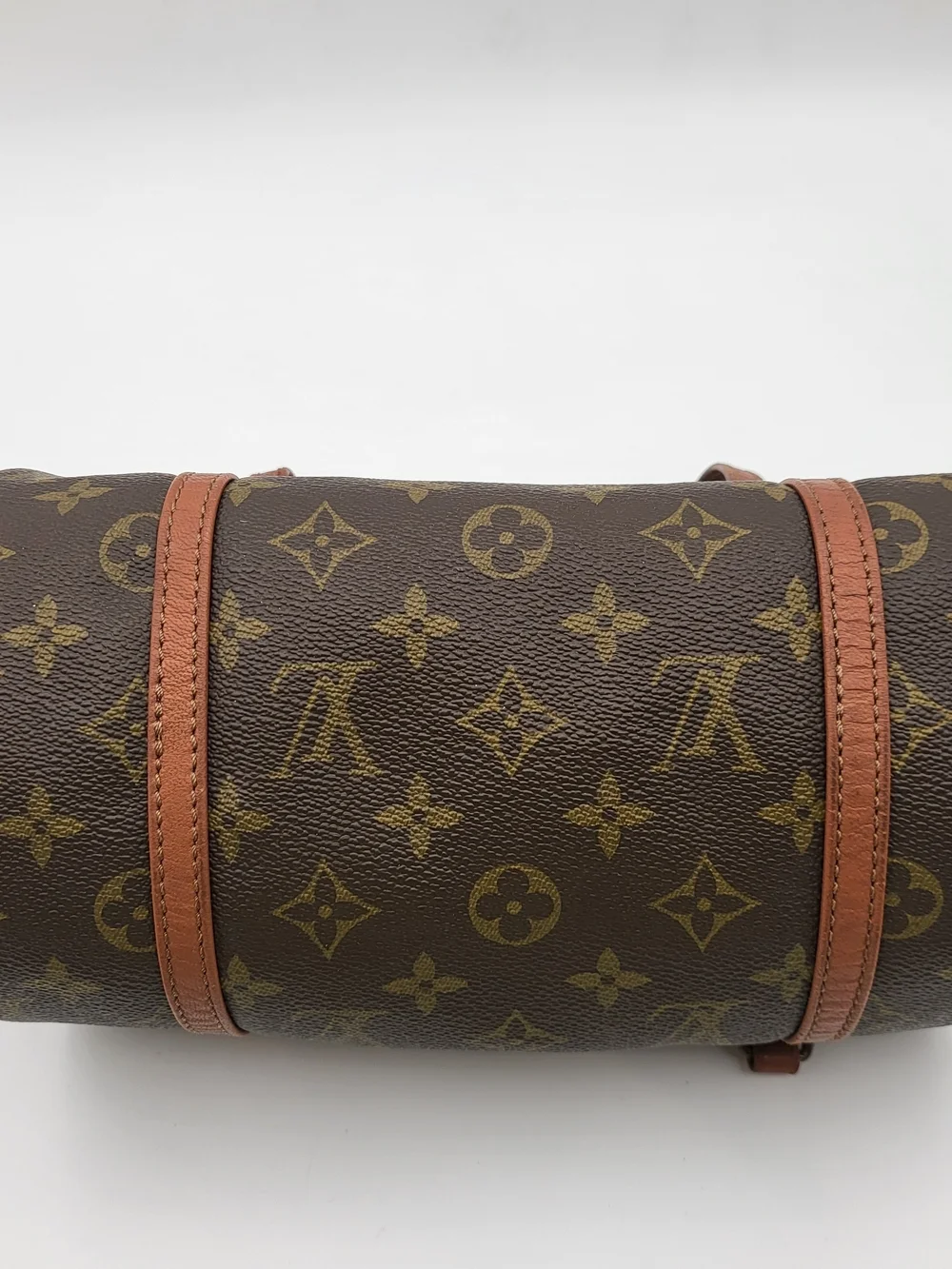 LOUIS VUITTON Monogram Papillon 26 Vintage, Auth.